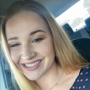 Meet your Posher, Bethany